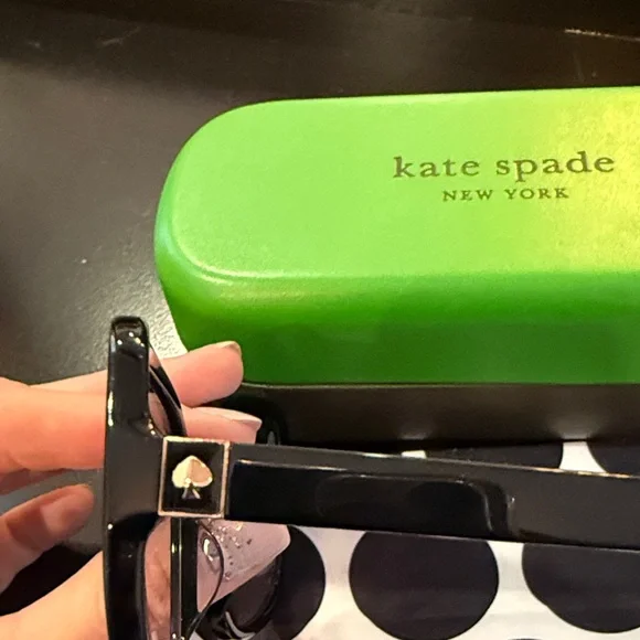 Kate Spade Black Sunglasses with Green Case - Picture 3 of 4